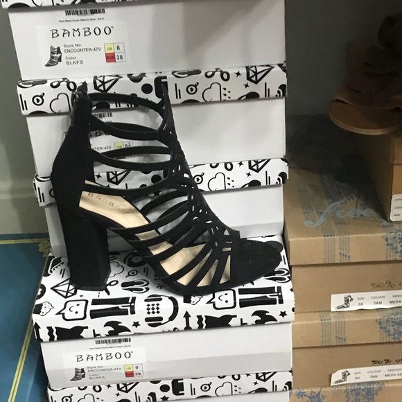 Encounter Sandal - Picture 2 of 2